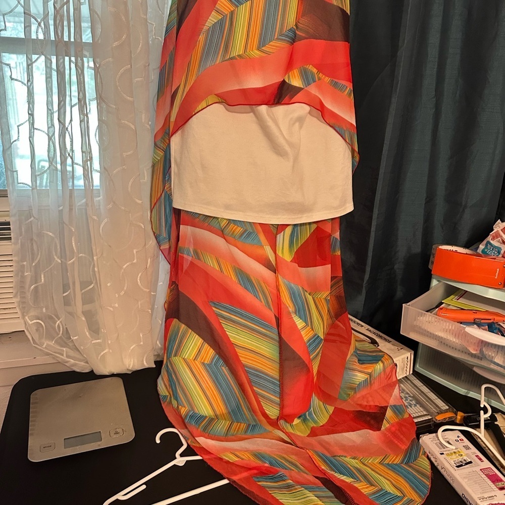 Fashion to Figure unique dress with uneven hemline and geometric design. - Picture 7 of 13